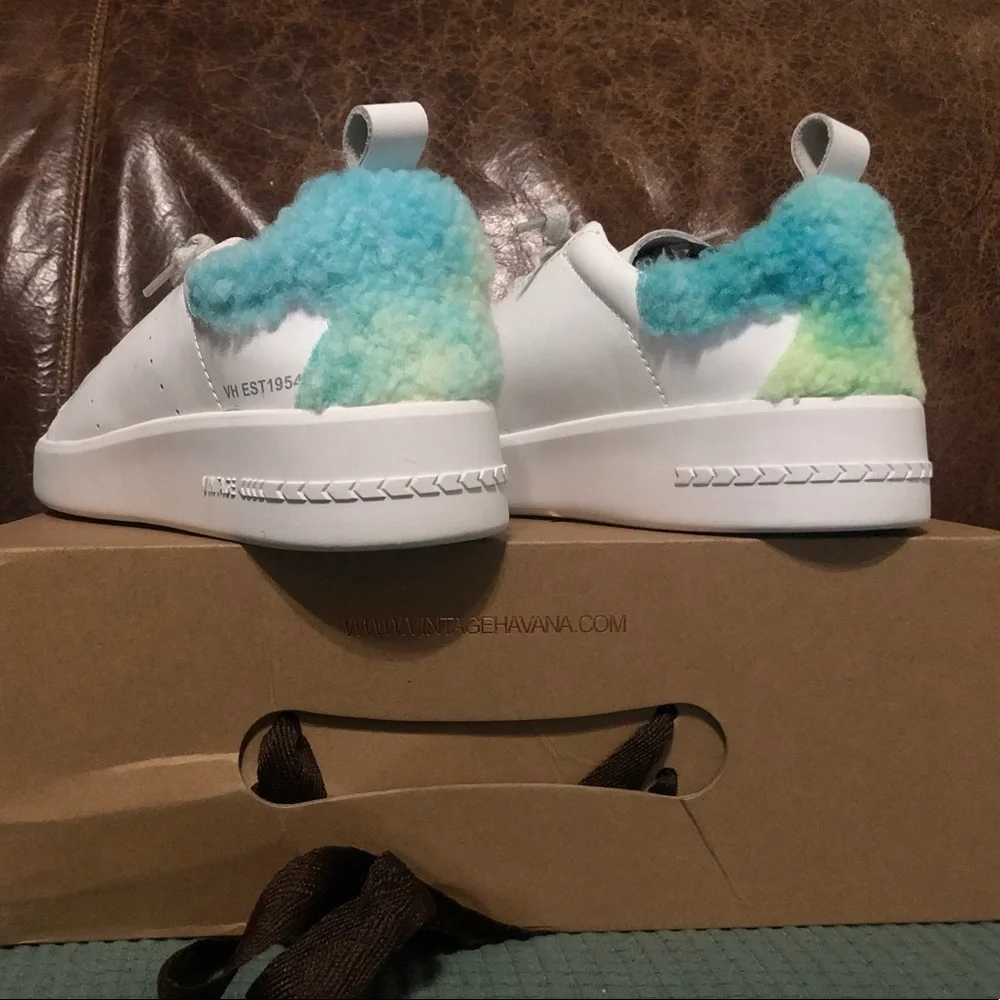 VINTAGE HAVANA Destiny Tie Dye Faux Fur Detail Sneaker Size 8